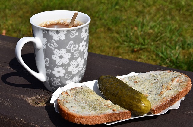 曼联明年还将不得不花巨资买人。