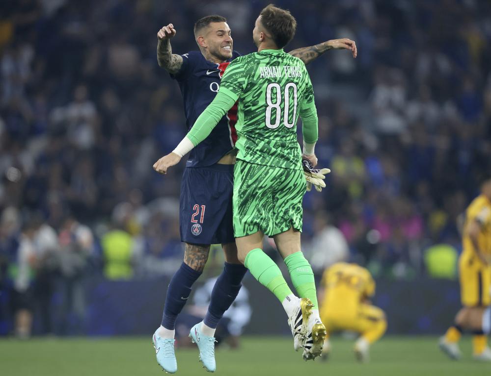 诺伊尔：孔帕尼有很多值得称道的优点；我现在只专注于俱乐部